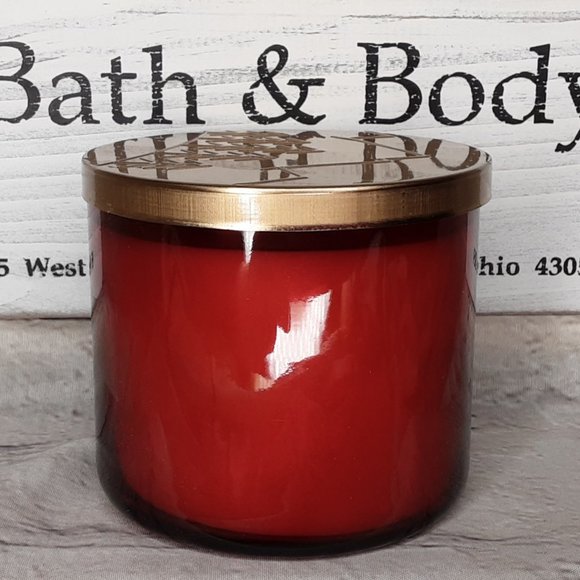 BATH & BODY WORKS HOME 'FROSTED CRANBERRY' 3~WICK CANDLE 'WHITE BARN' - Picture 2 of 7